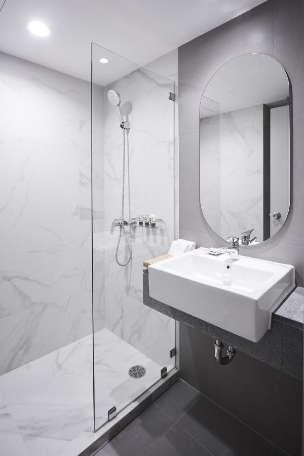 56 Surawong Hotel Bangkok Exterior photo